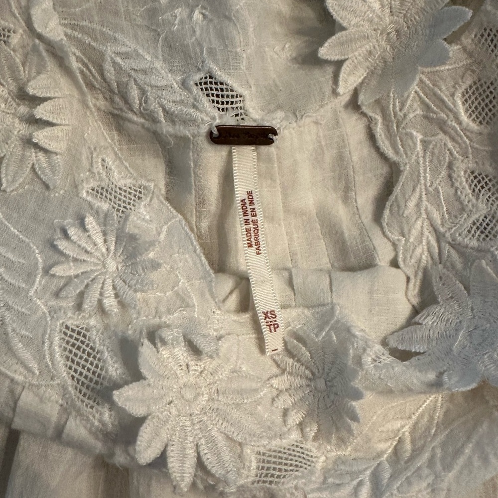Sophie Floral Appliqué Cotton Top
Free People Size XS - Picture 6 of 6